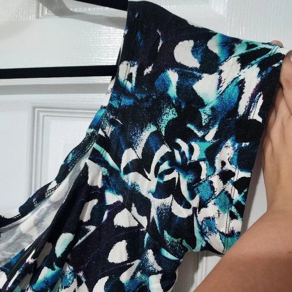 Torrid Babydoll Super Soft Tie-Front Off-Shoulder Top in Size 3 - 22/24 - Picture 7 of 12